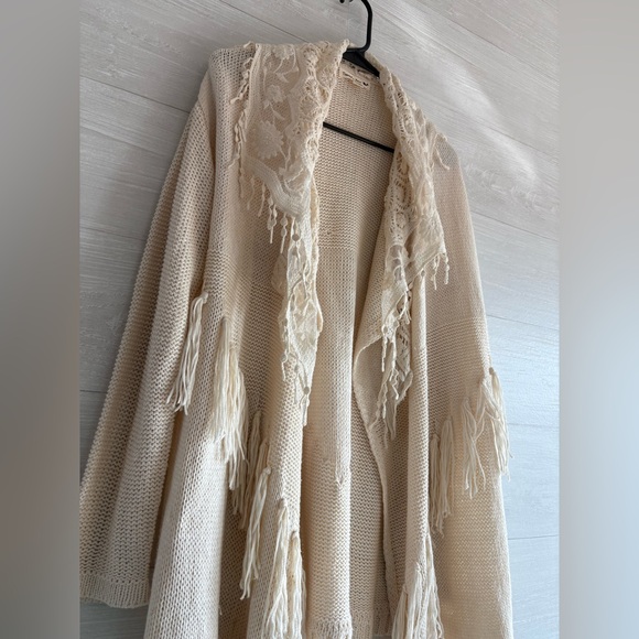 Double Zero Ivory Knit Women's Poncho - Picture 2 of 8